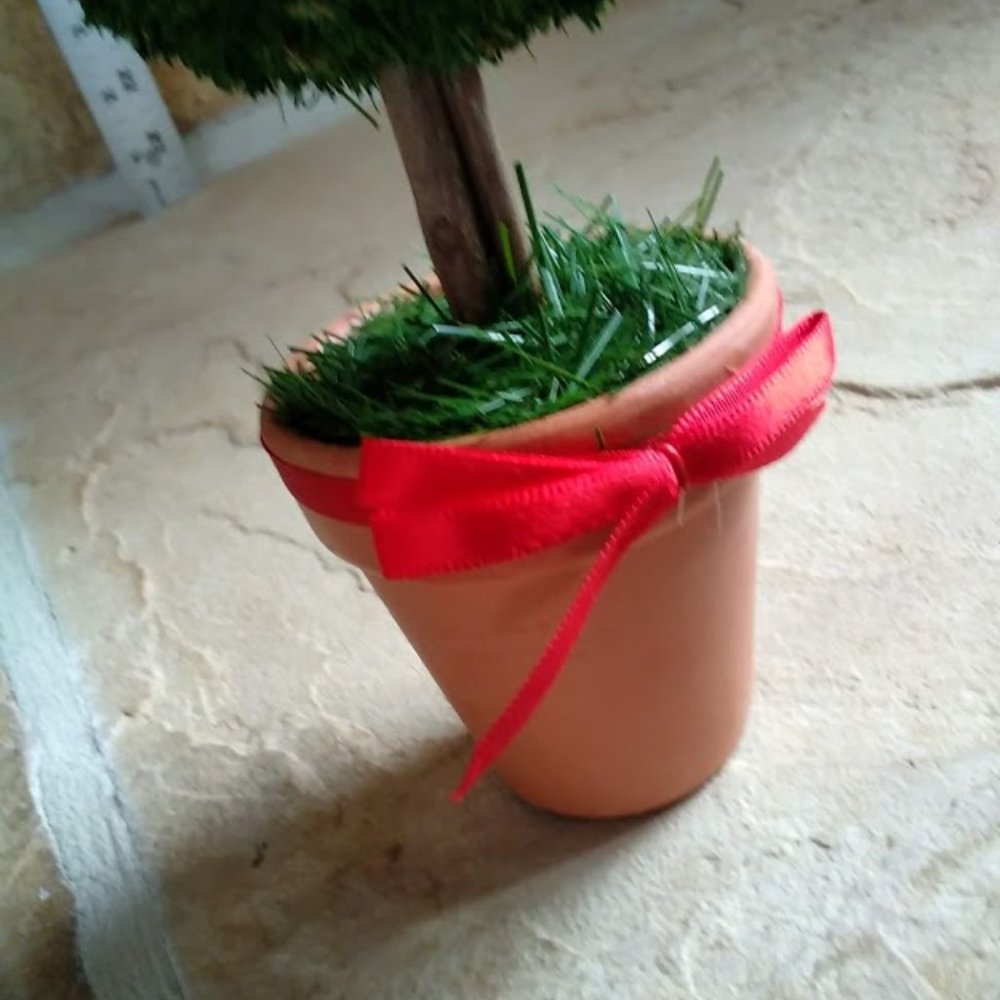Mini Ball Topiary - Picture 3 of 3